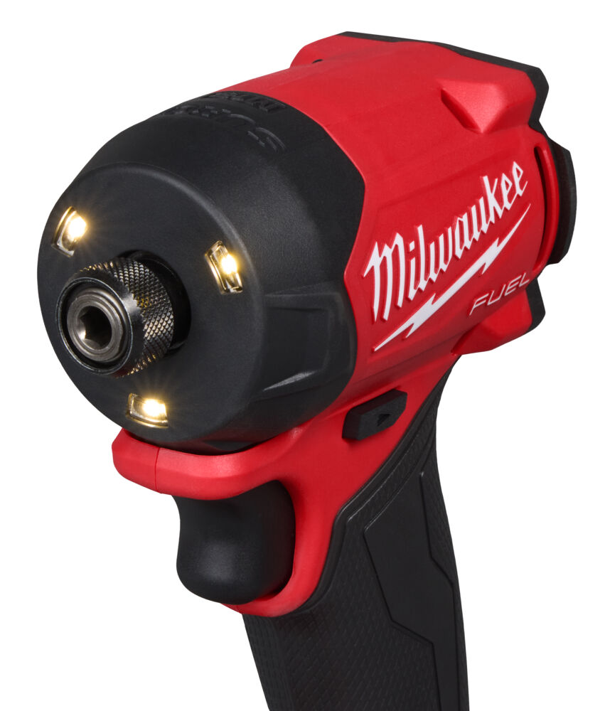 M18_FIDRQ-0X--Feat_2